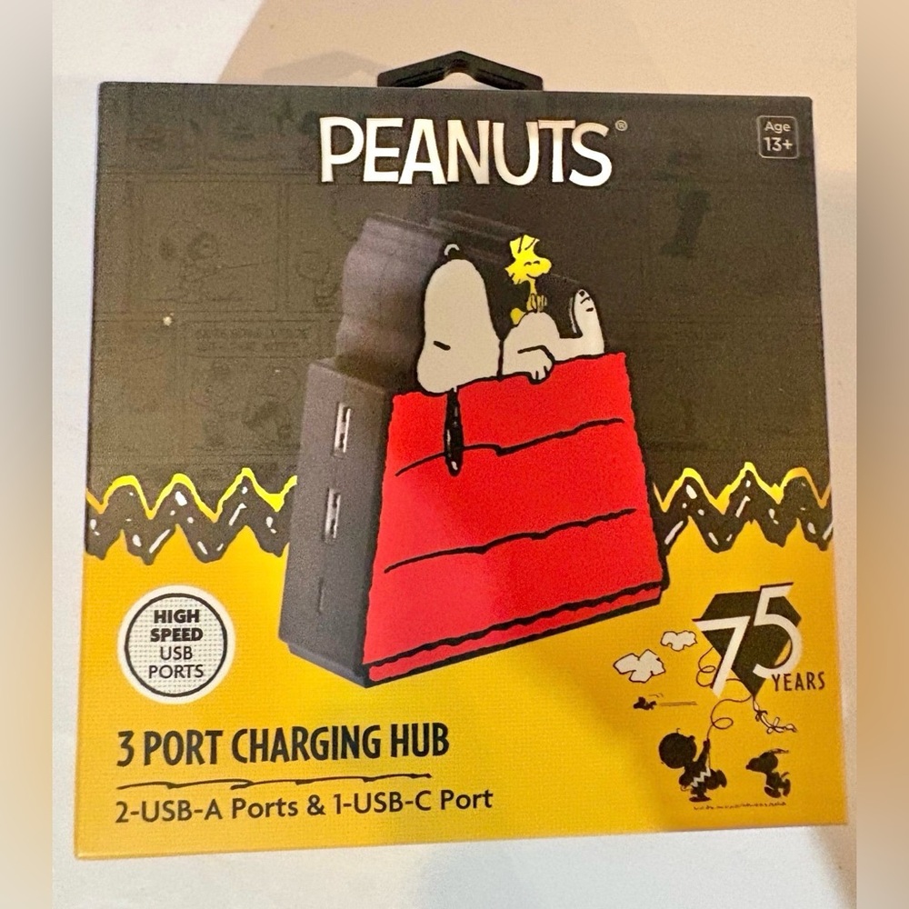 Peanuts 3 port Charging Hub Brand New - Picture 7 of 10
